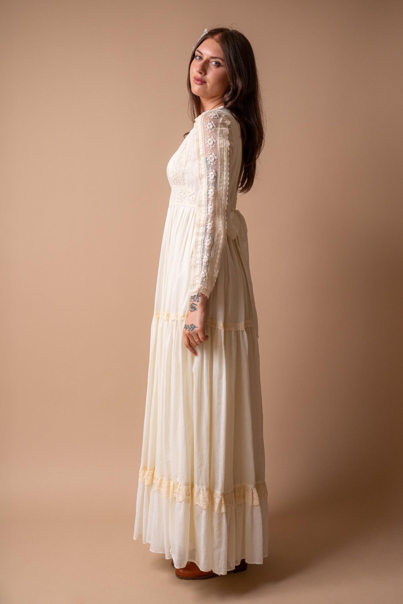 Jessica Lace Gown - M