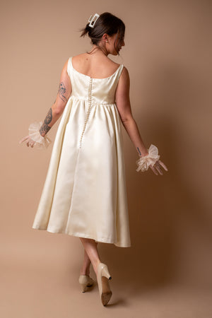 Audrey Satin Gown - M