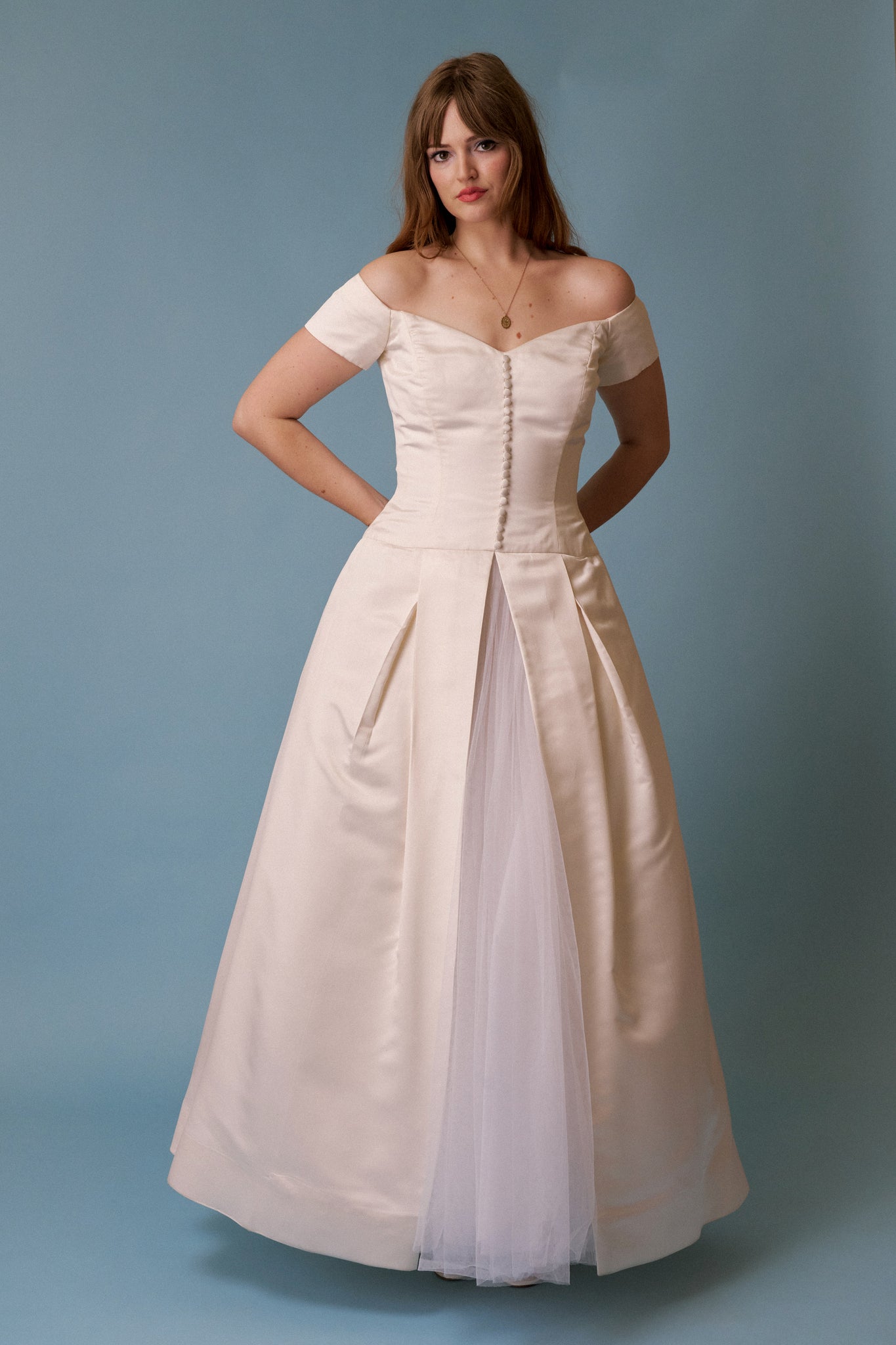 White Dress Transplant Vintage White Dress Transplant Vintage