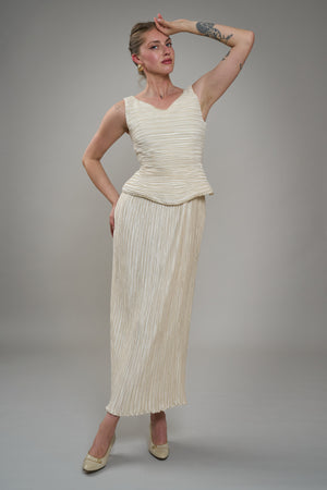 Crinkle Pleated Gown - US10 Transplant Vintage Crinkle Pleated Gown - US10 Transplant Vintage