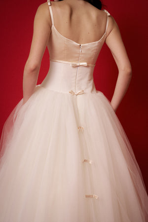 Monique Lhuillier Gown
