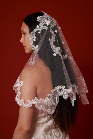 Scalloped Lace Mantilla