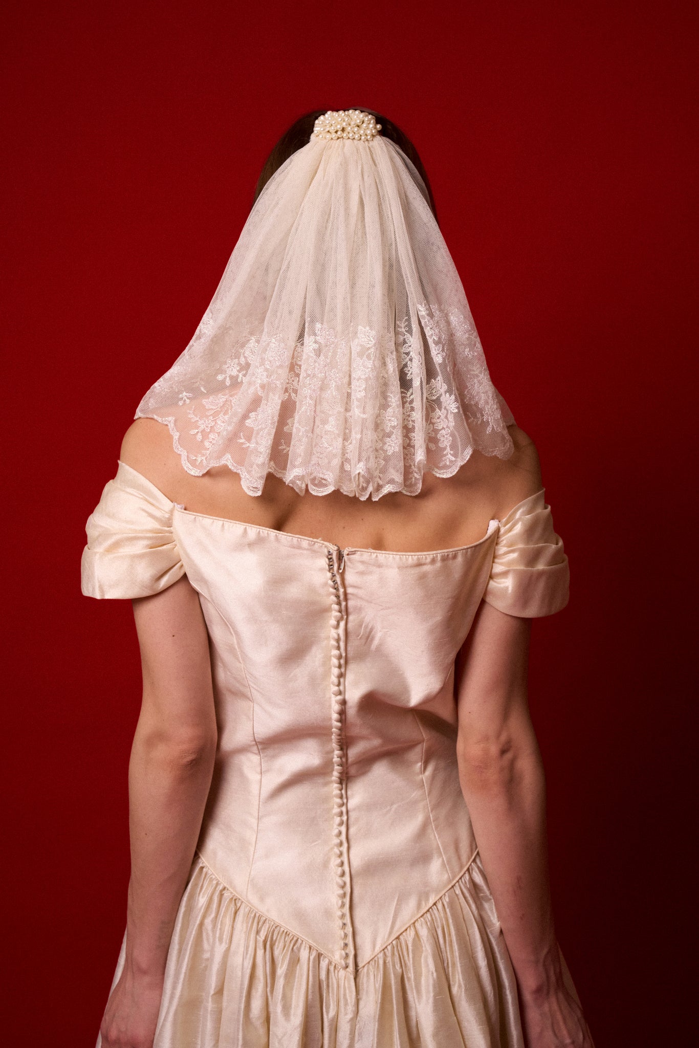 Iridescent Lace Veil