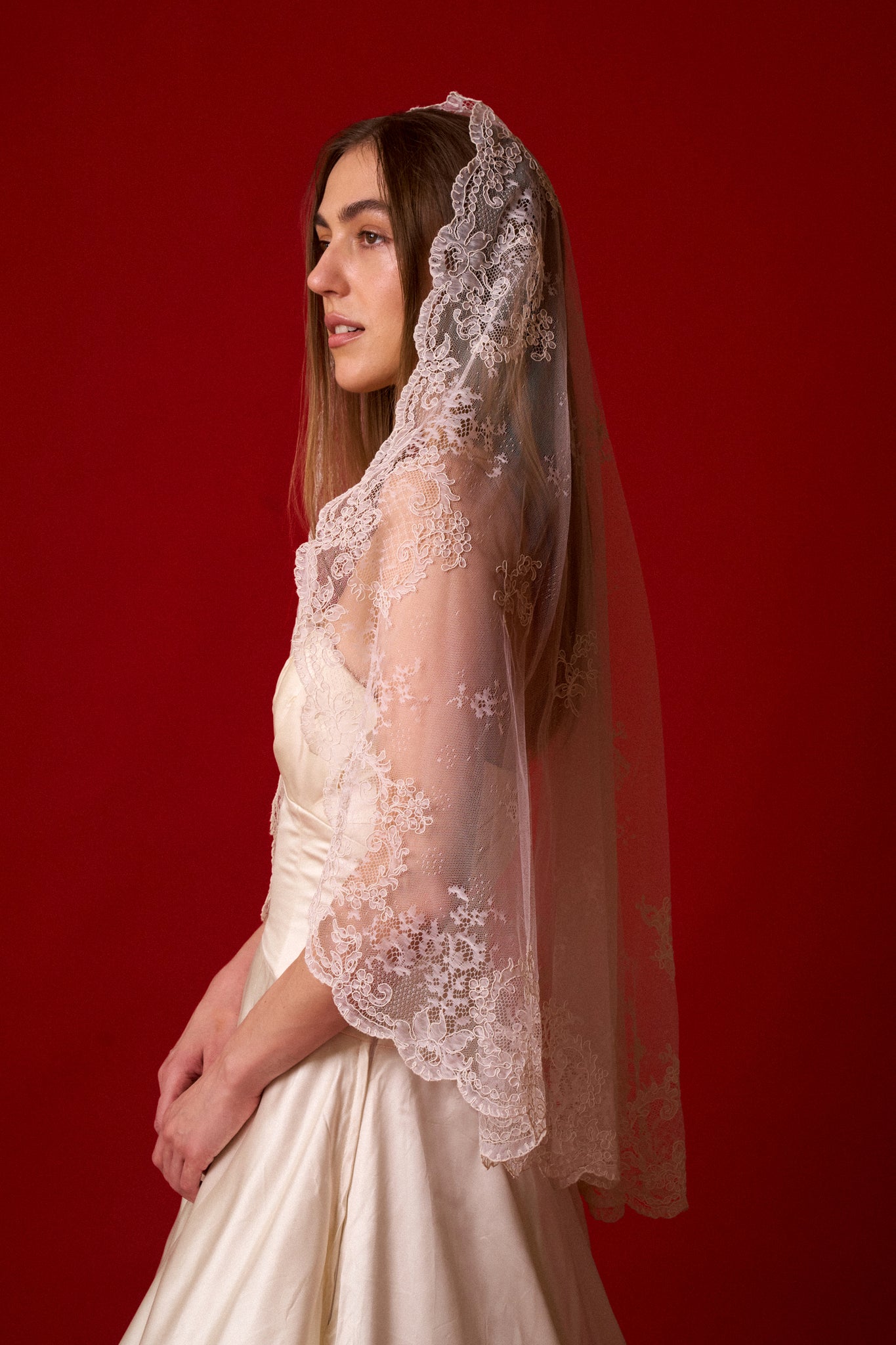 Alencon Lace Mantilla