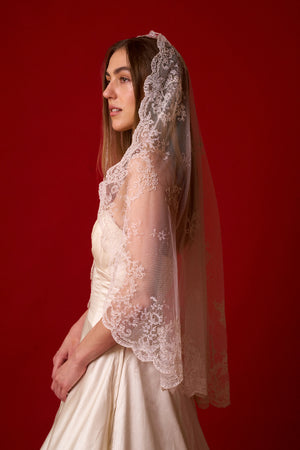 Alencon Lace Mantilla