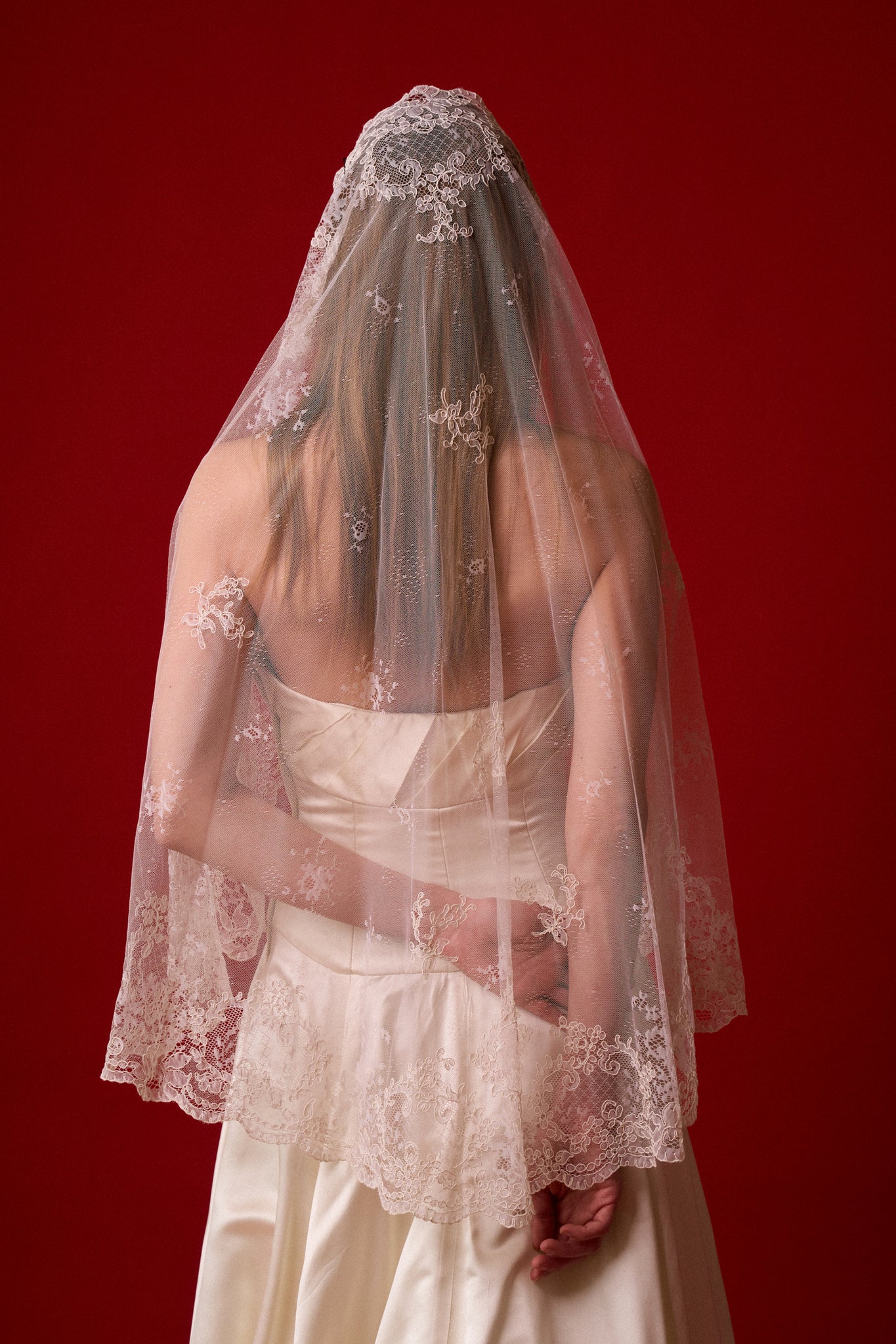 Alencon Lace Mantilla