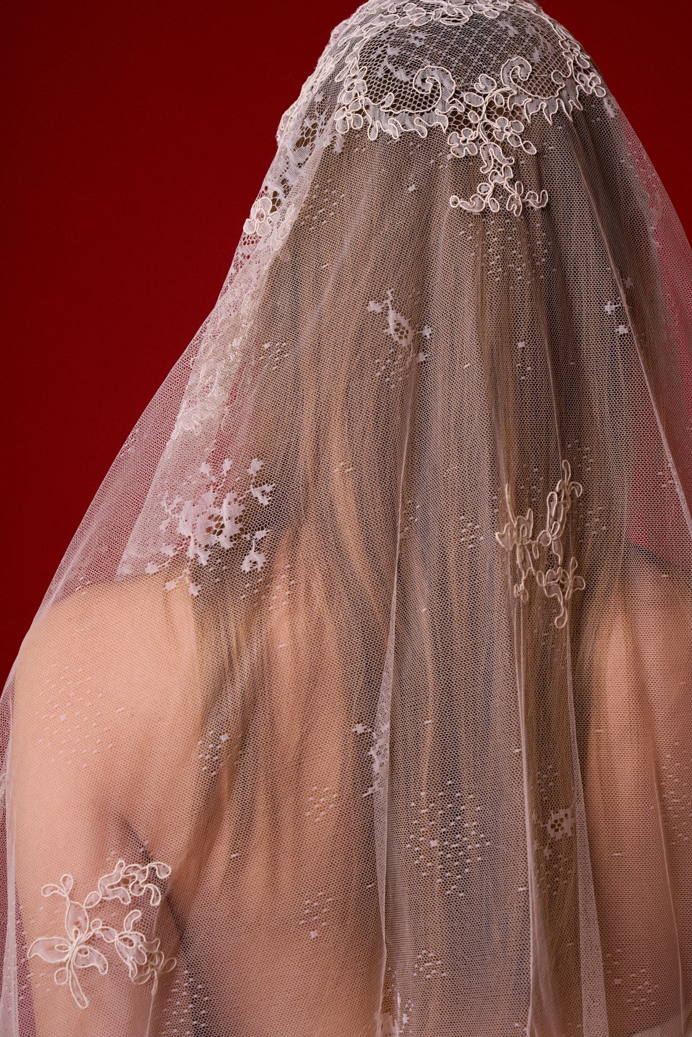 Alencon Lace Mantilla