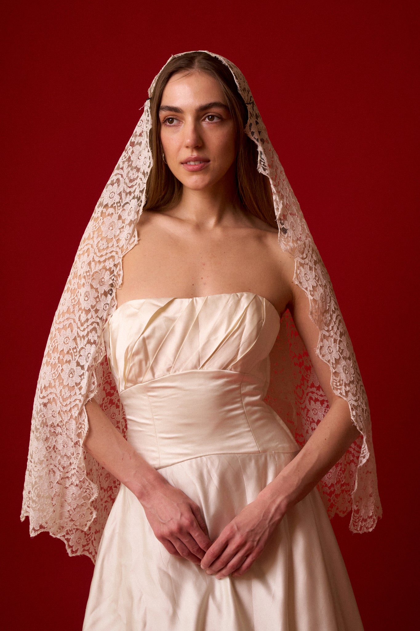 Floral Lace Mantilla