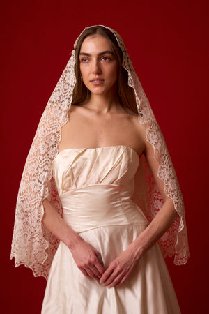 Floral Lace Mantilla