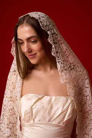 Floral Lace Mantilla