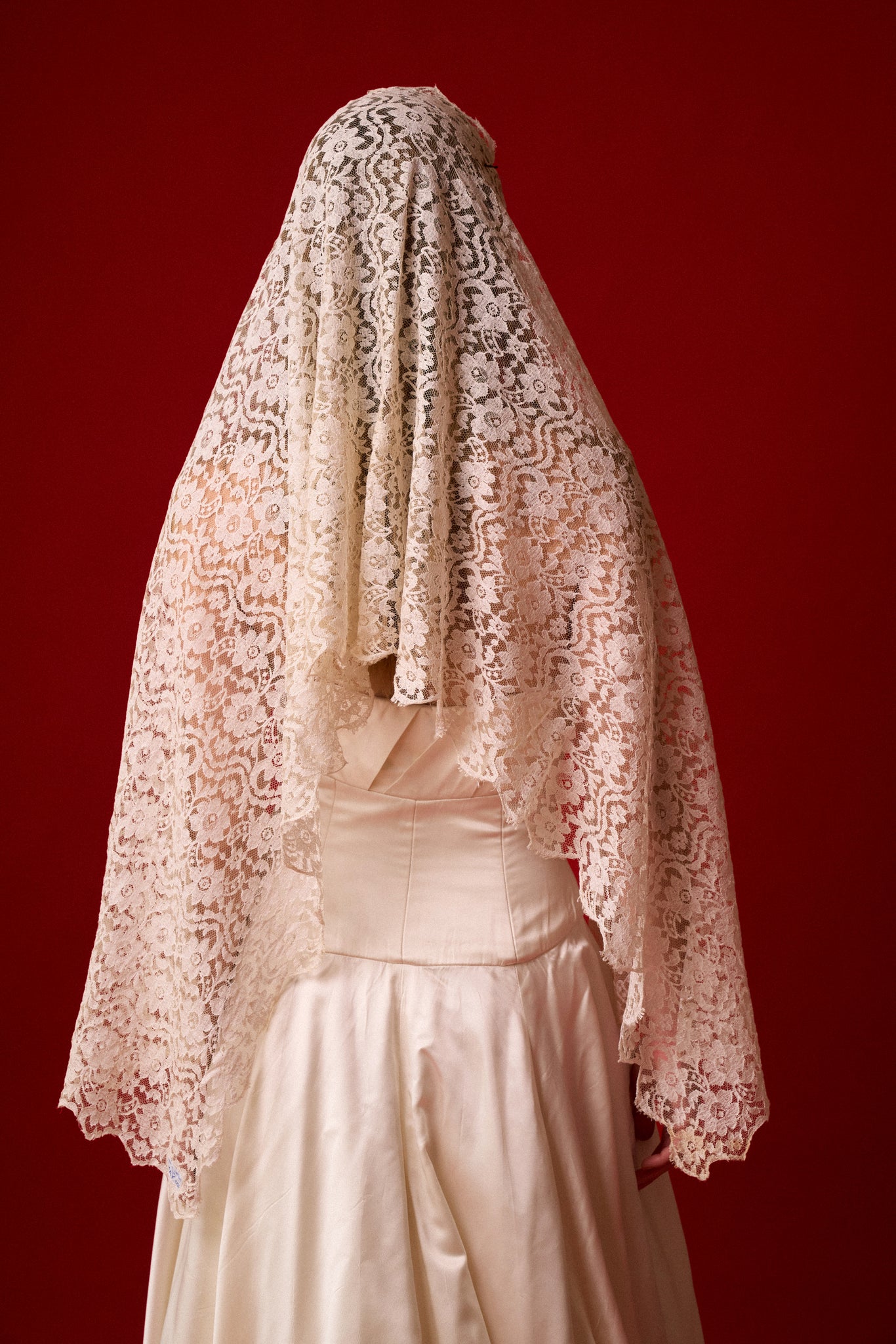 Floral Lace Mantilla
