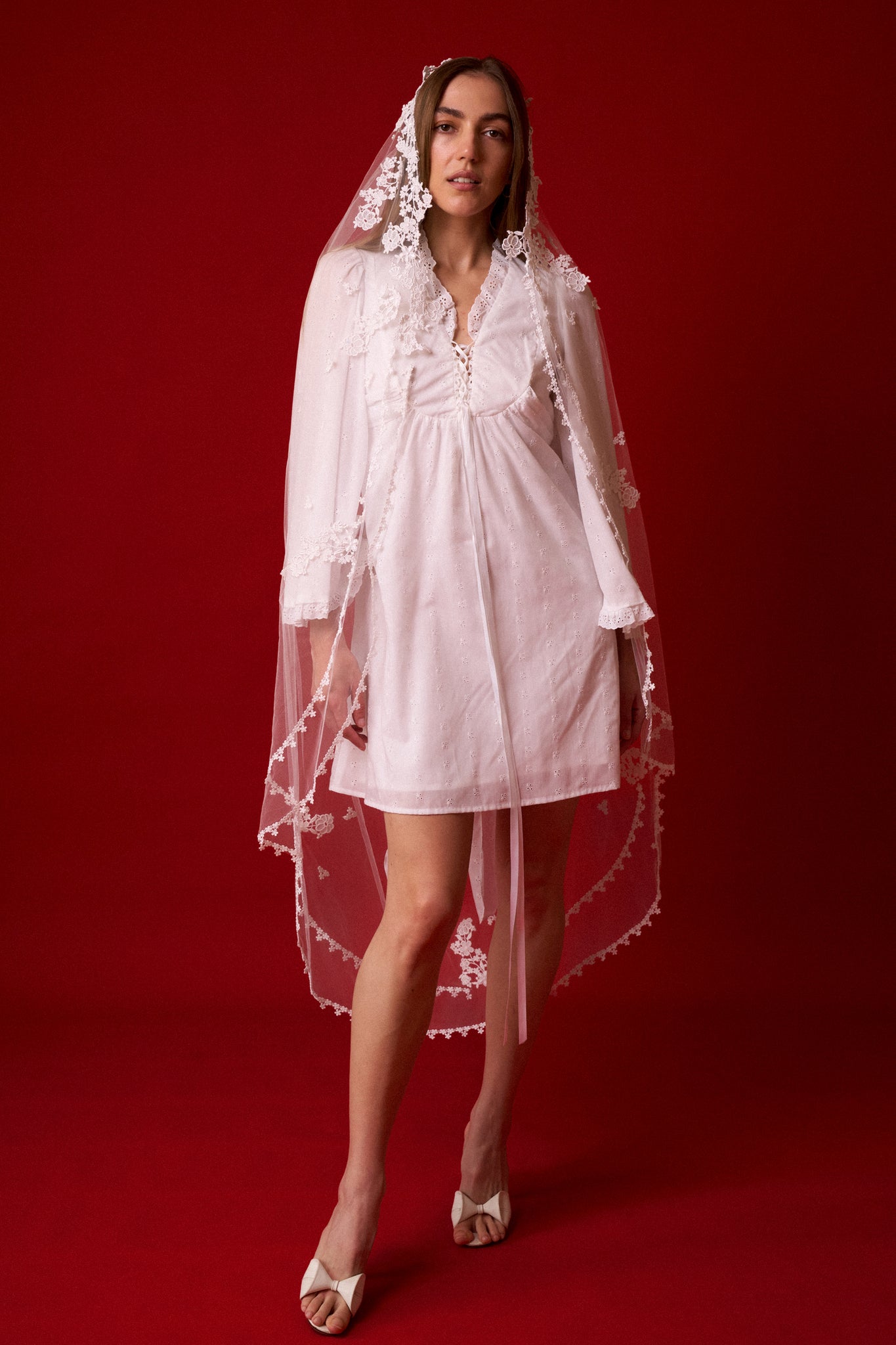 Appliqué Waltz Mantilla