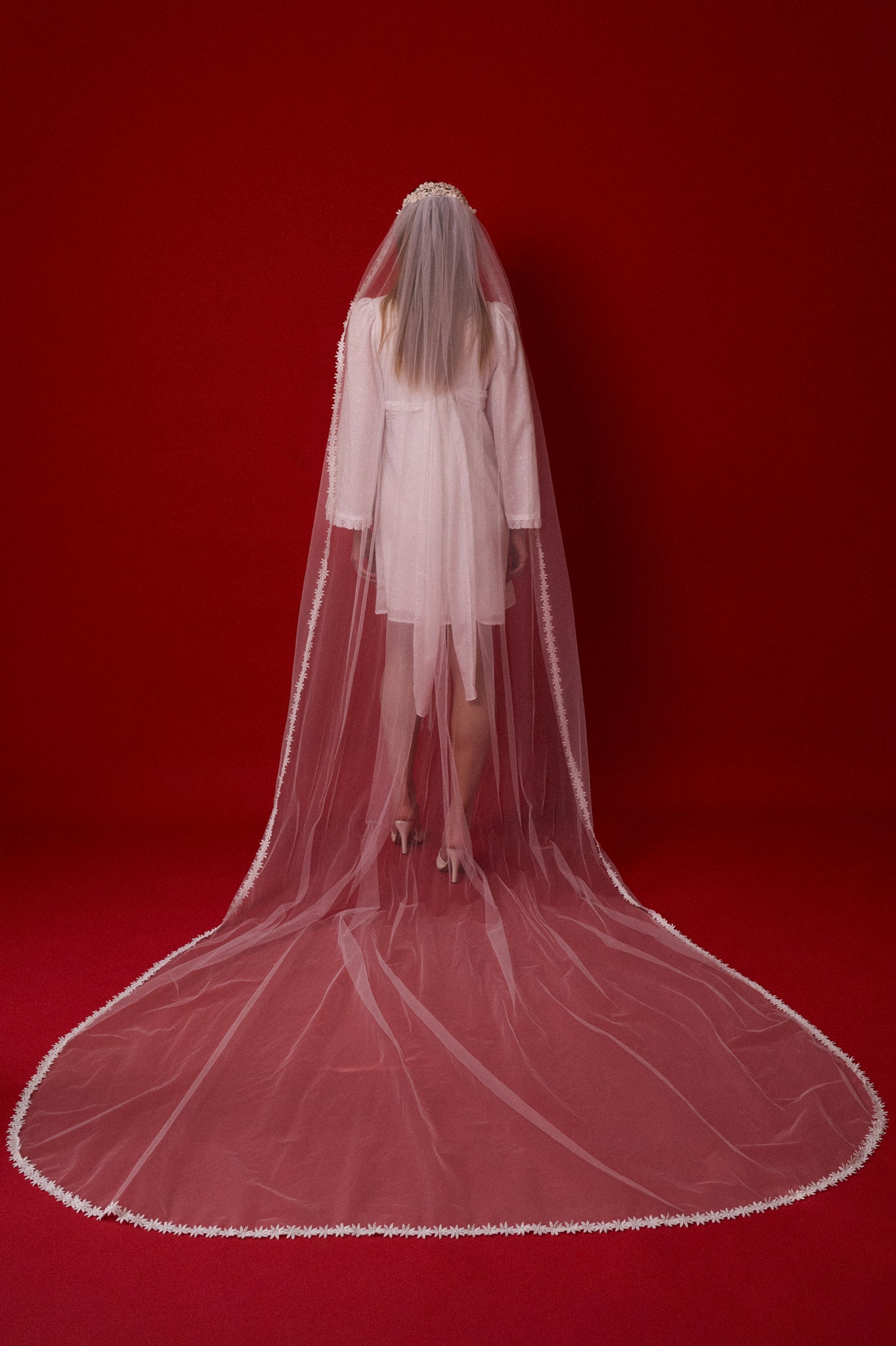 Daisy Cathedral Mantilla