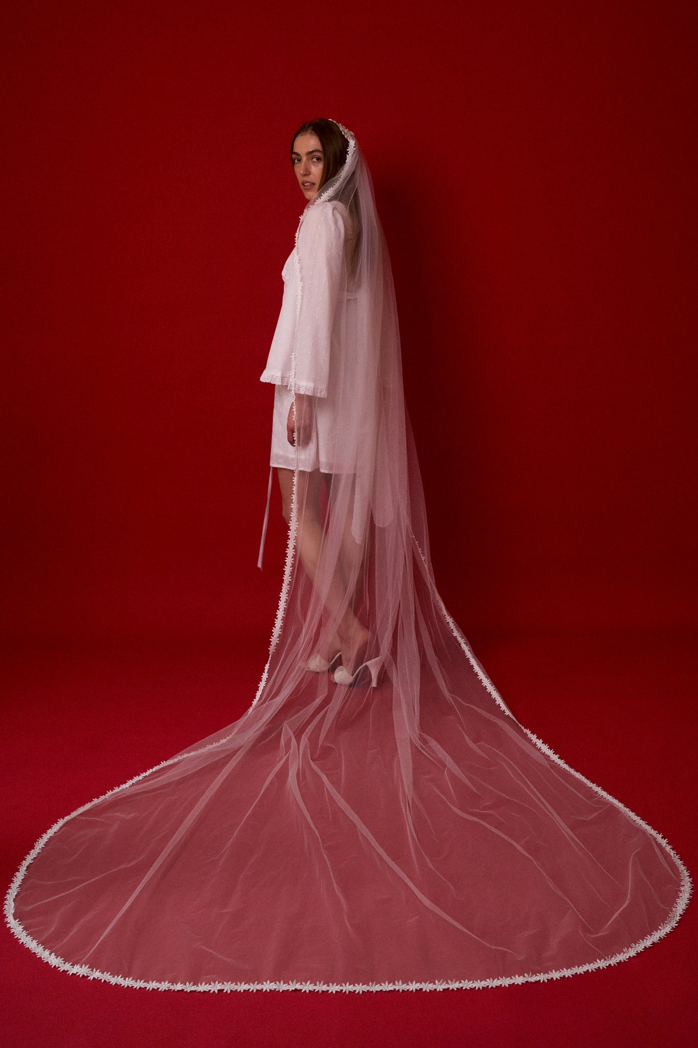 Daisy Cathedral Mantilla