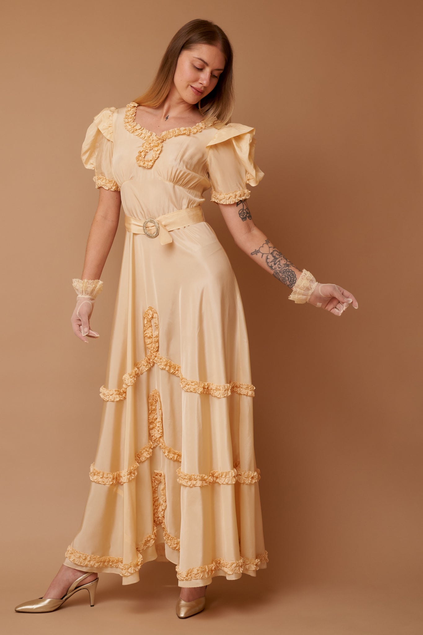 Norah Ruffle Gown - M