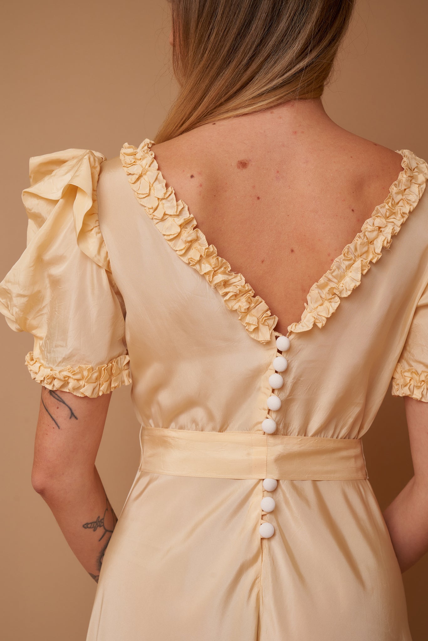 Norah Ruffle Gown - M