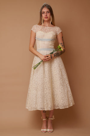 Barbara Lace Gown - S