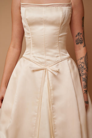 Victoria Silk Gown - L