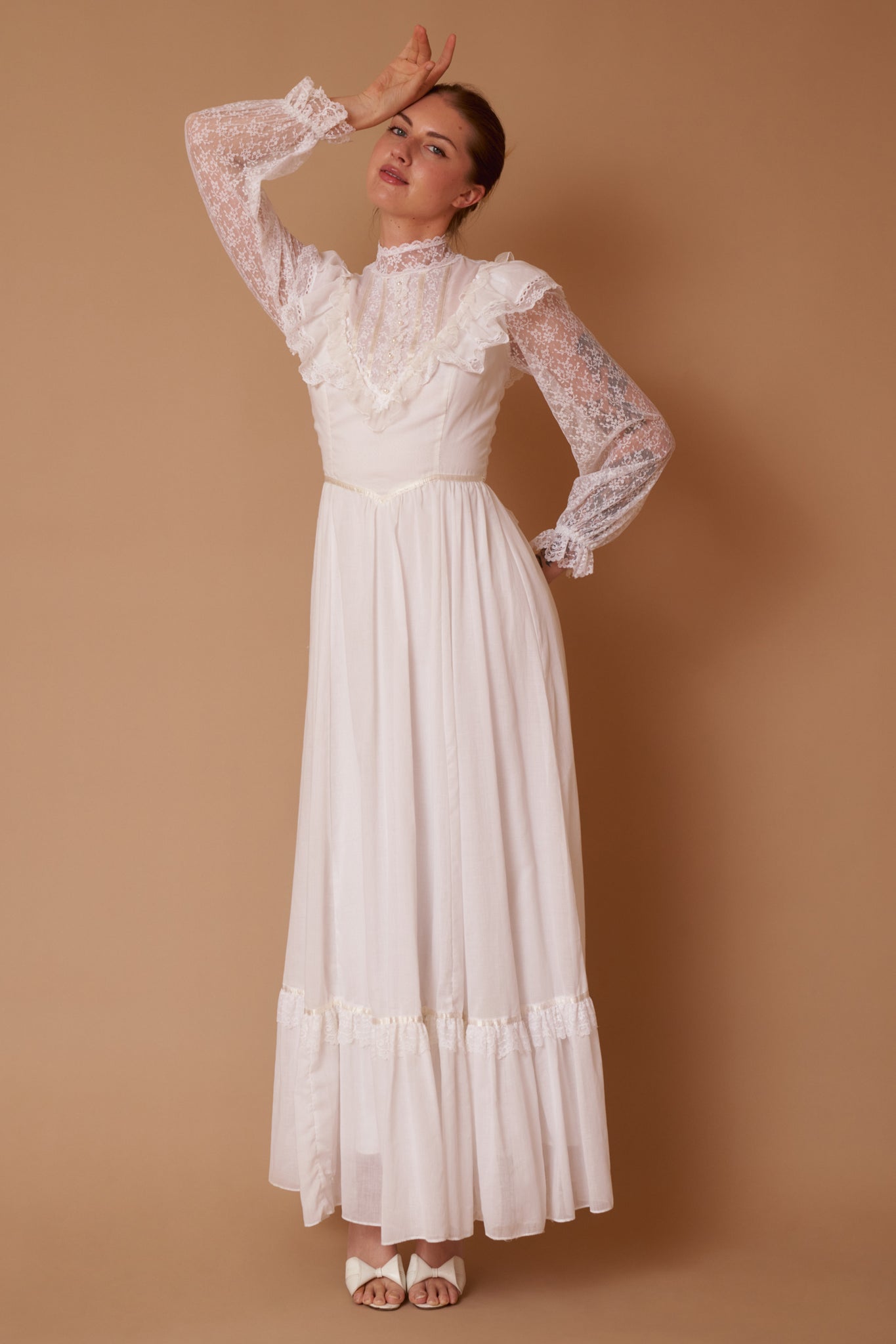 Jennie Lace Gown - XS