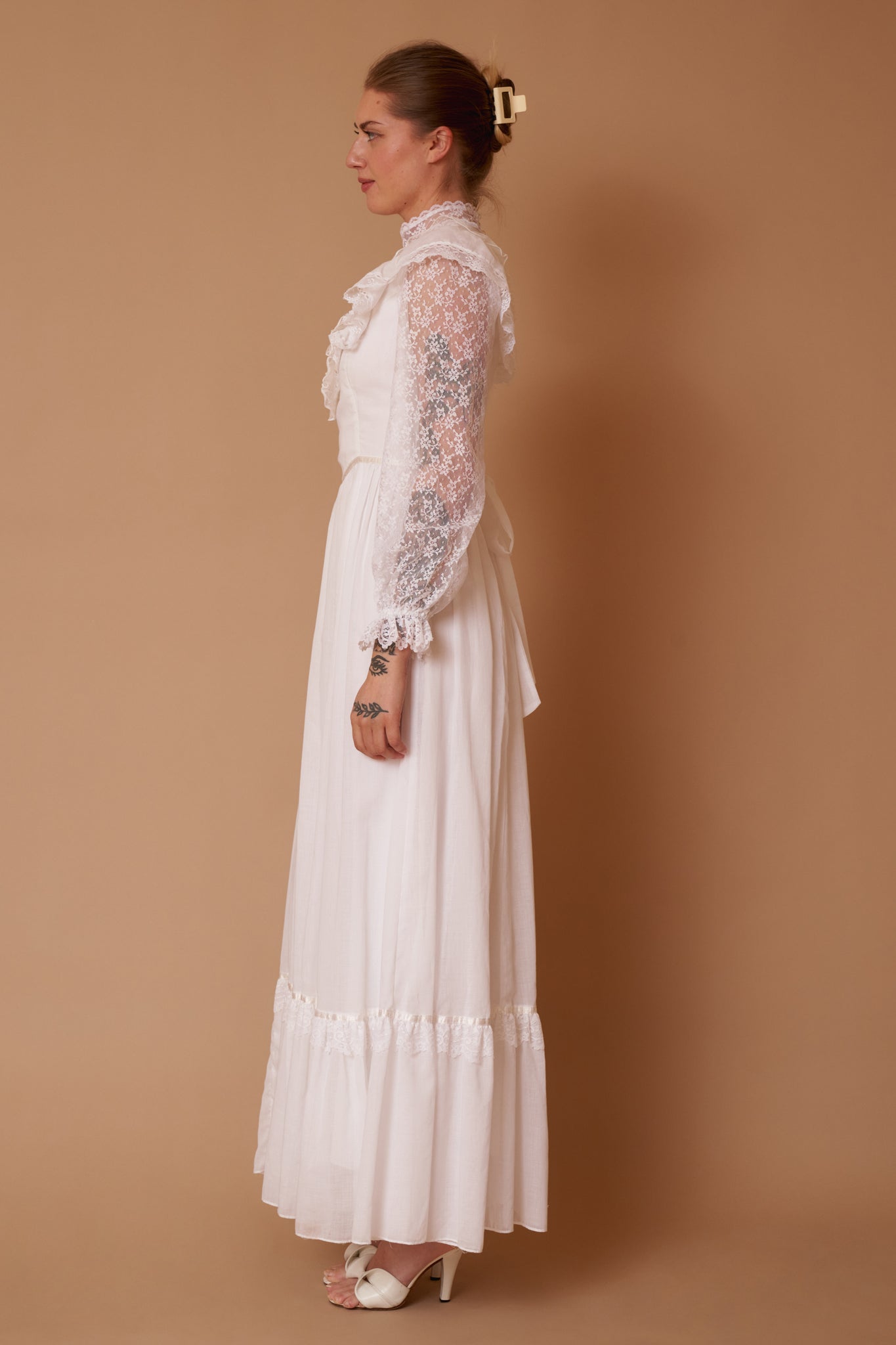 Jennie Lace Gown - XS