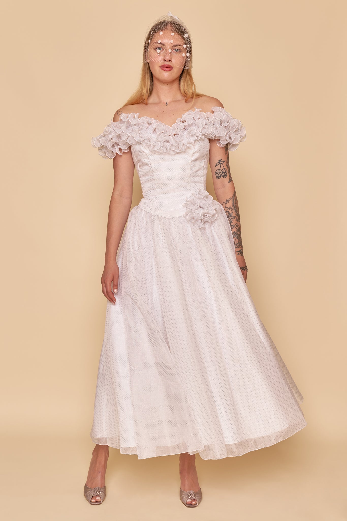 vintage ruffle wedding dress Off the Shoulder with Puff Sleeves Lace Tiered Wedding Gown with Hem Plus Size Size 2 / No Veil Cascading Ruffles Vintage Inspired Mermaid Lace Ruffled