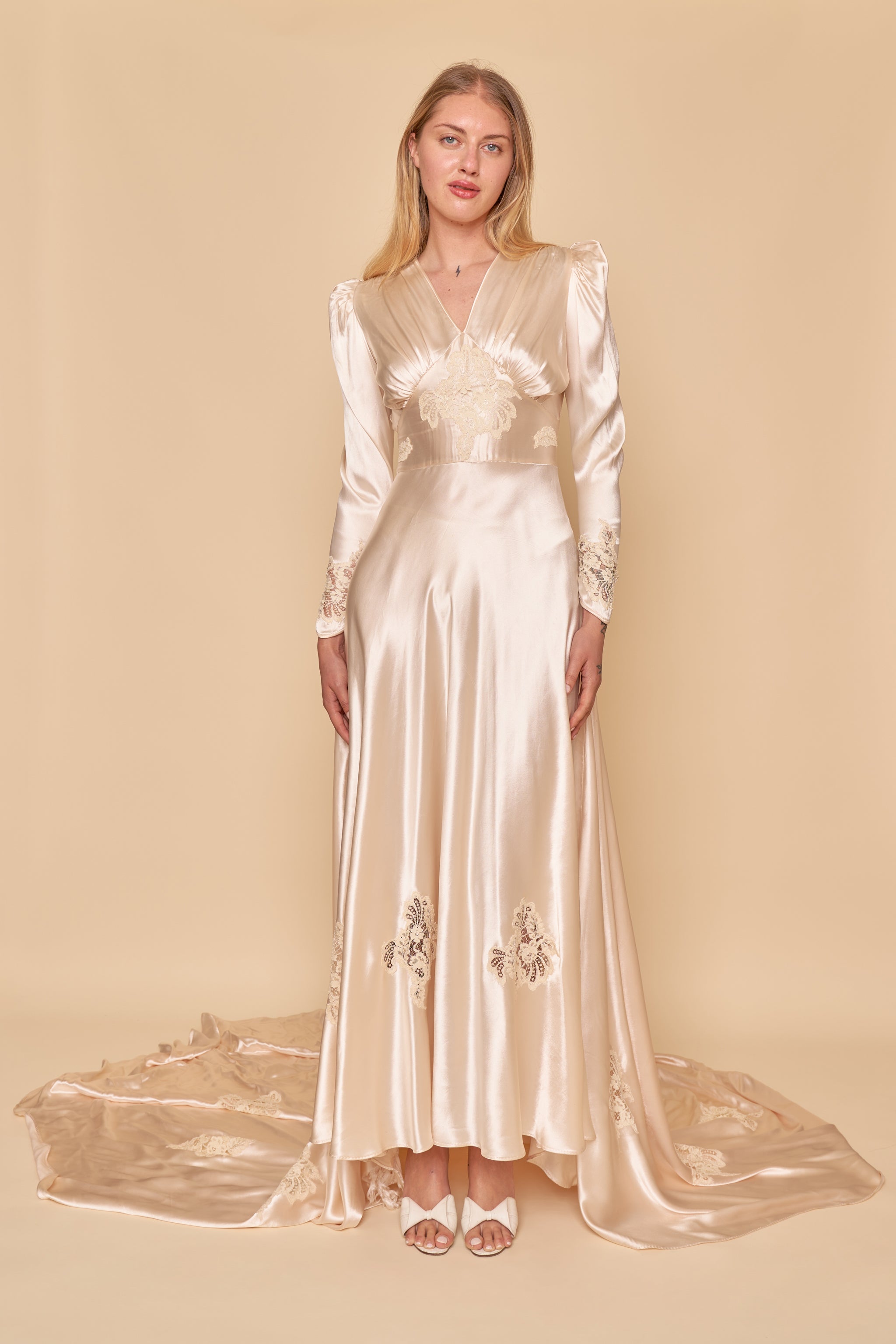 【 SALEよりお値下げ】vintage satin gown TransplantVintage04.14.