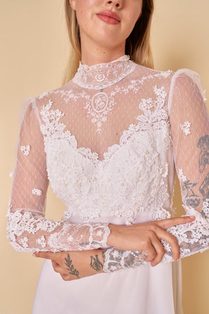 Savannah Lace Gown - M