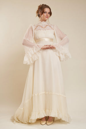 Silver Springs Gown - M