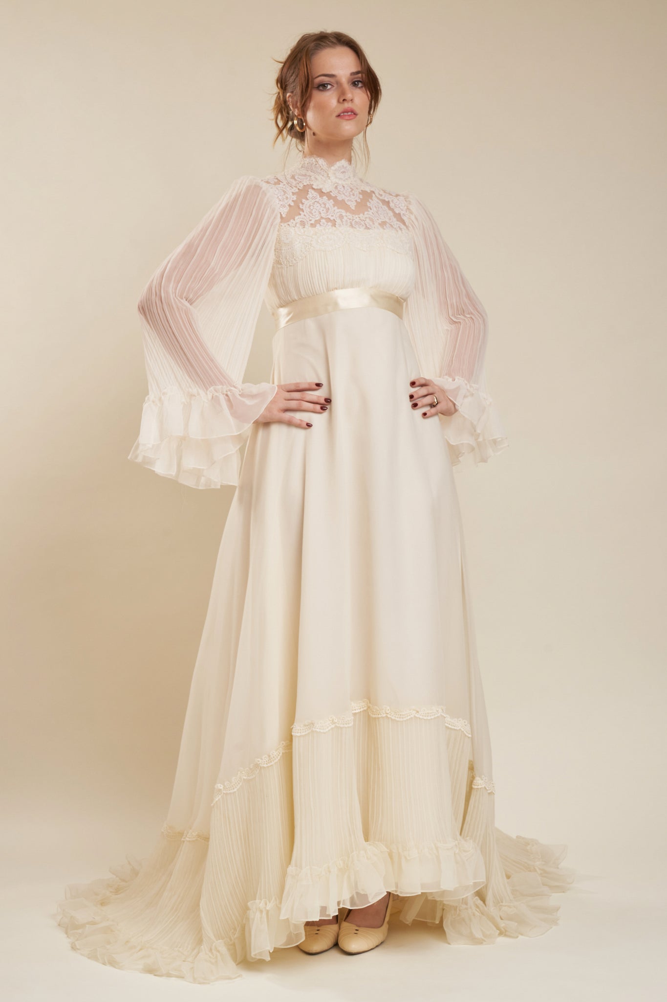 Silver Springs Gown - M