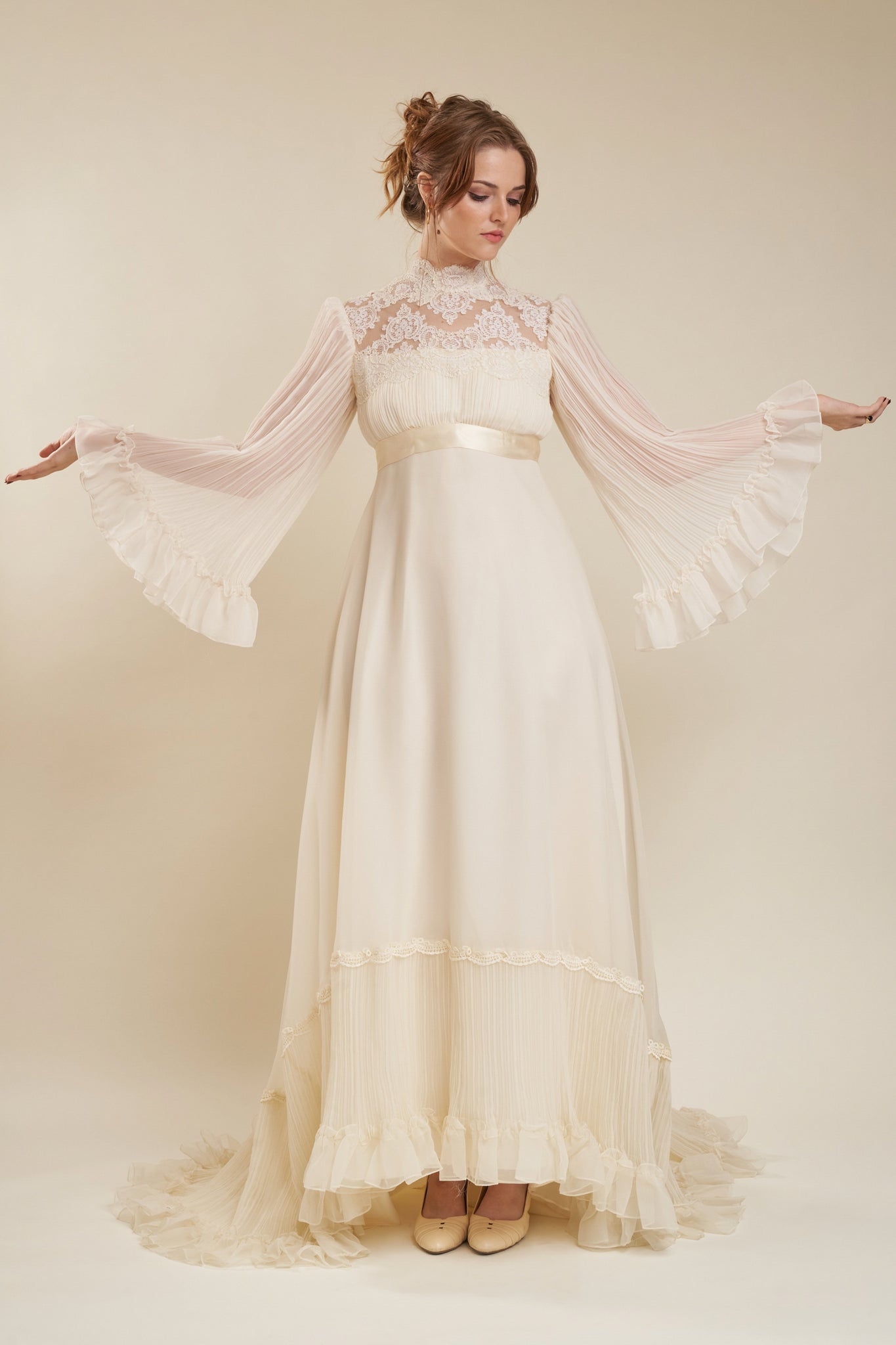 Silver Springs Gown - M