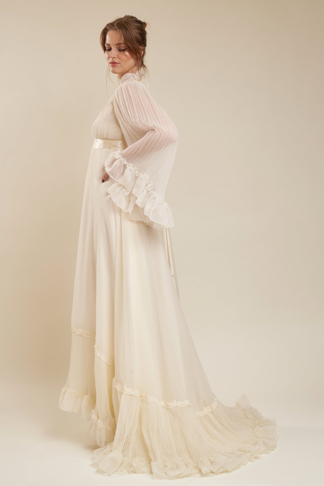 Silver Springs Gown - M