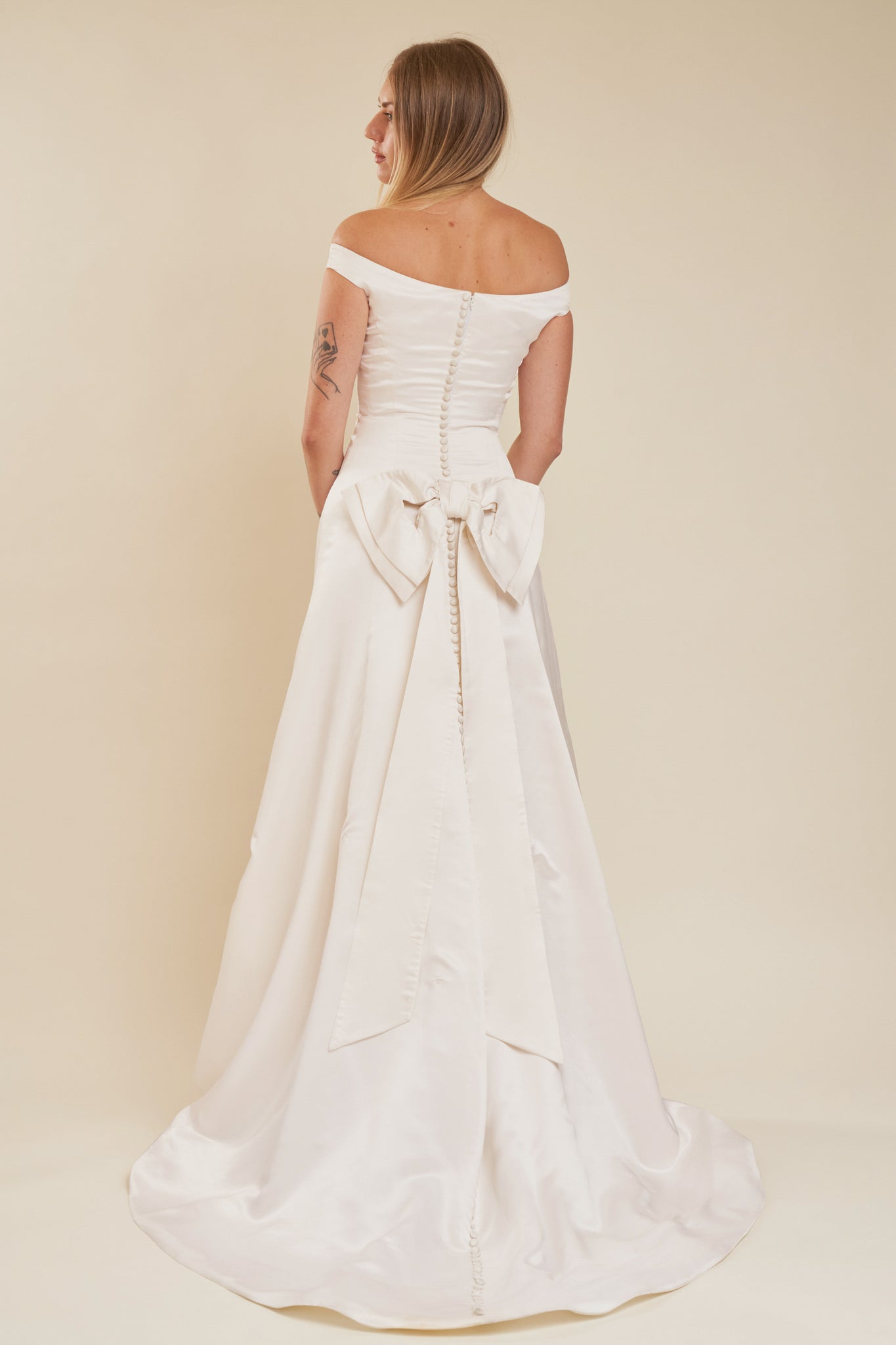 Vera Wang Gown - XS Transplant Vintage Vera Wang Gown - XS Transplant Vintage