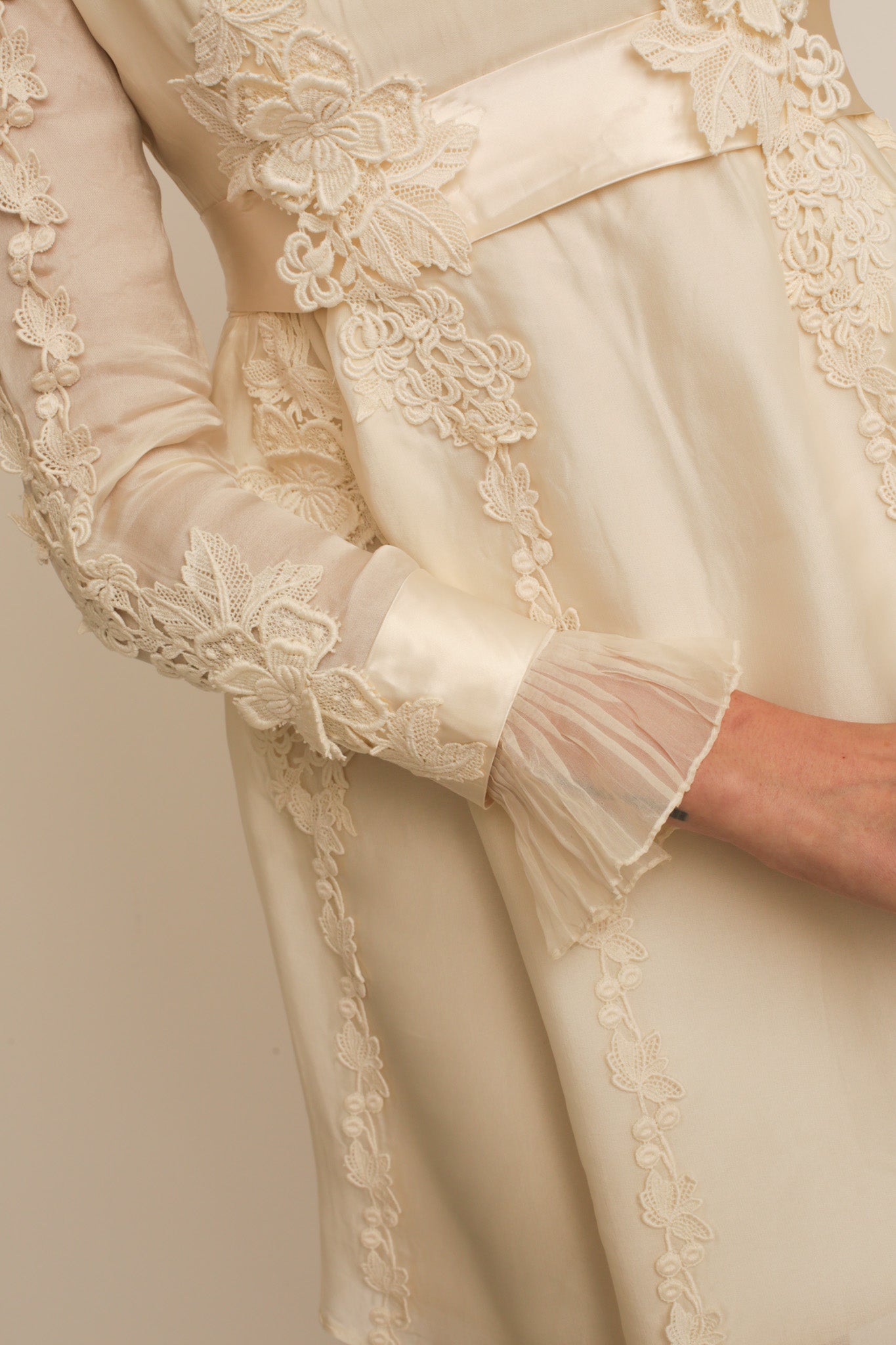 Evangeline Appliqué Mini