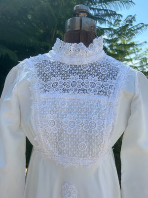 Manon Folk Gown
