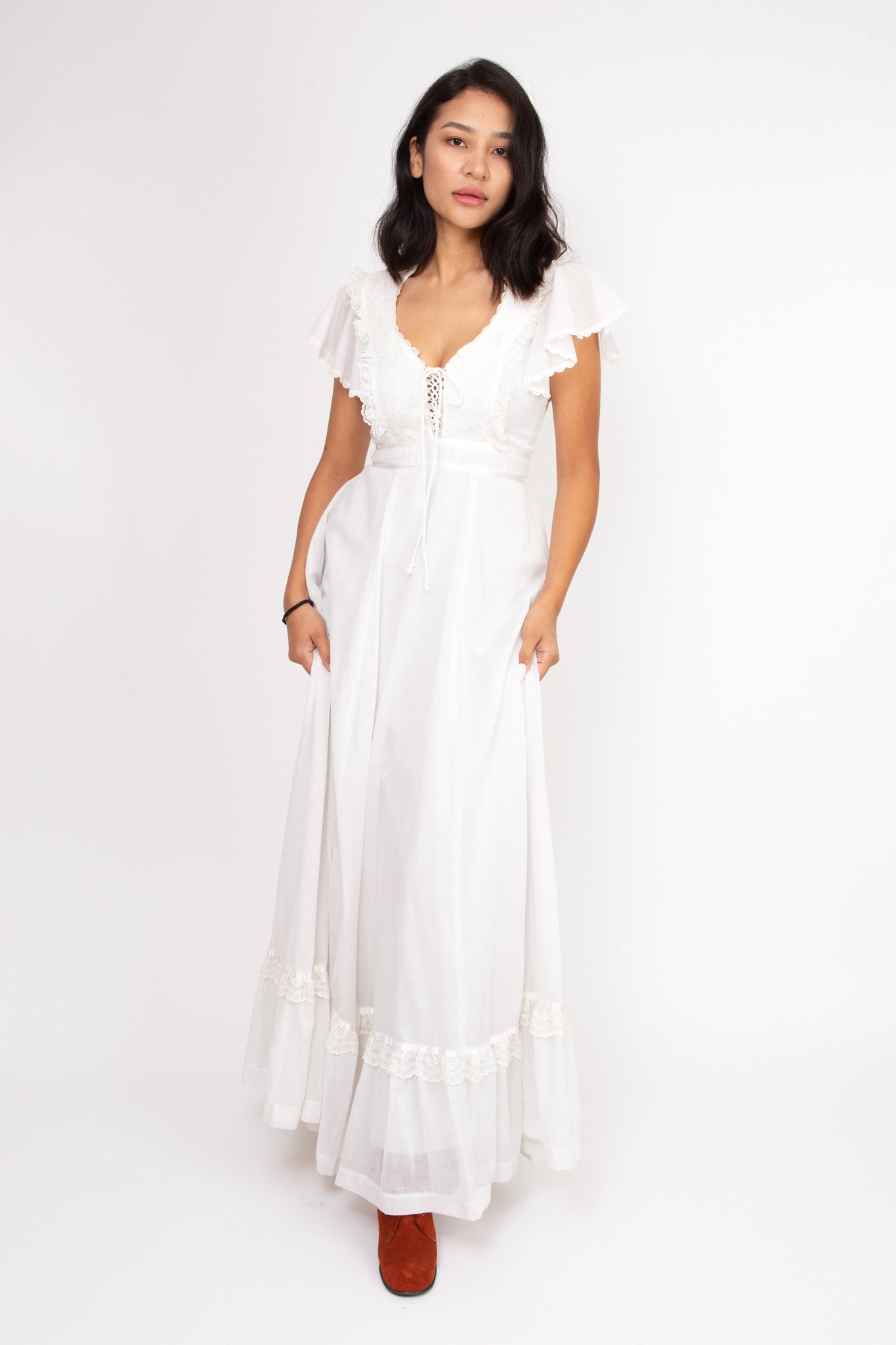 Annie Lace Gown