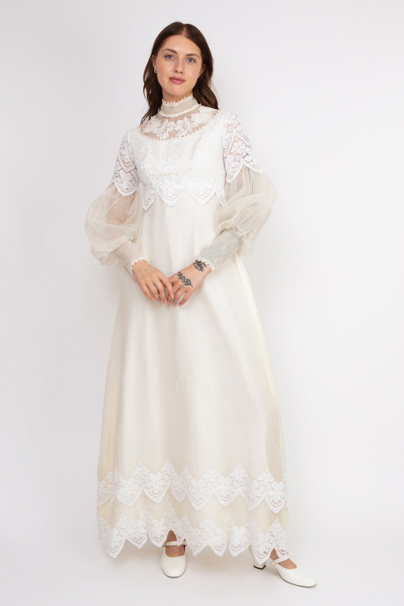 Luna Lace Gown