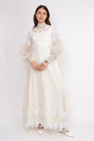 Luna Lace Gown