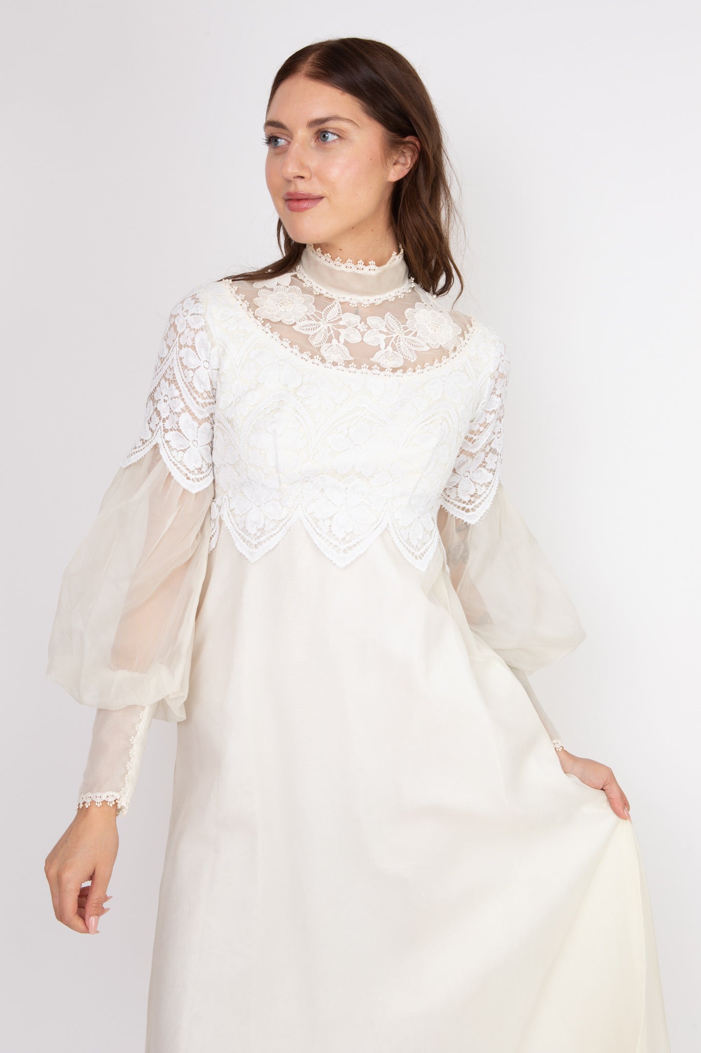 Luna Lace Gown
