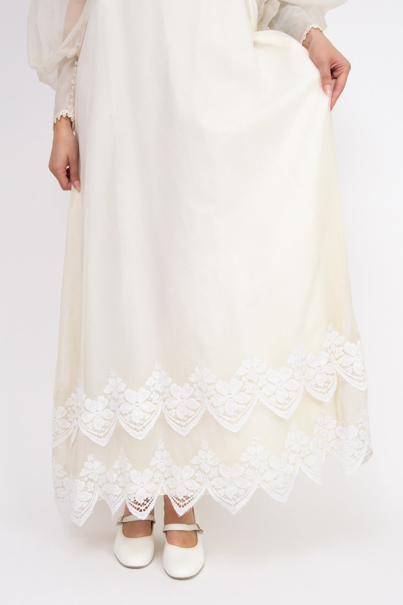 Luna Lace Gown