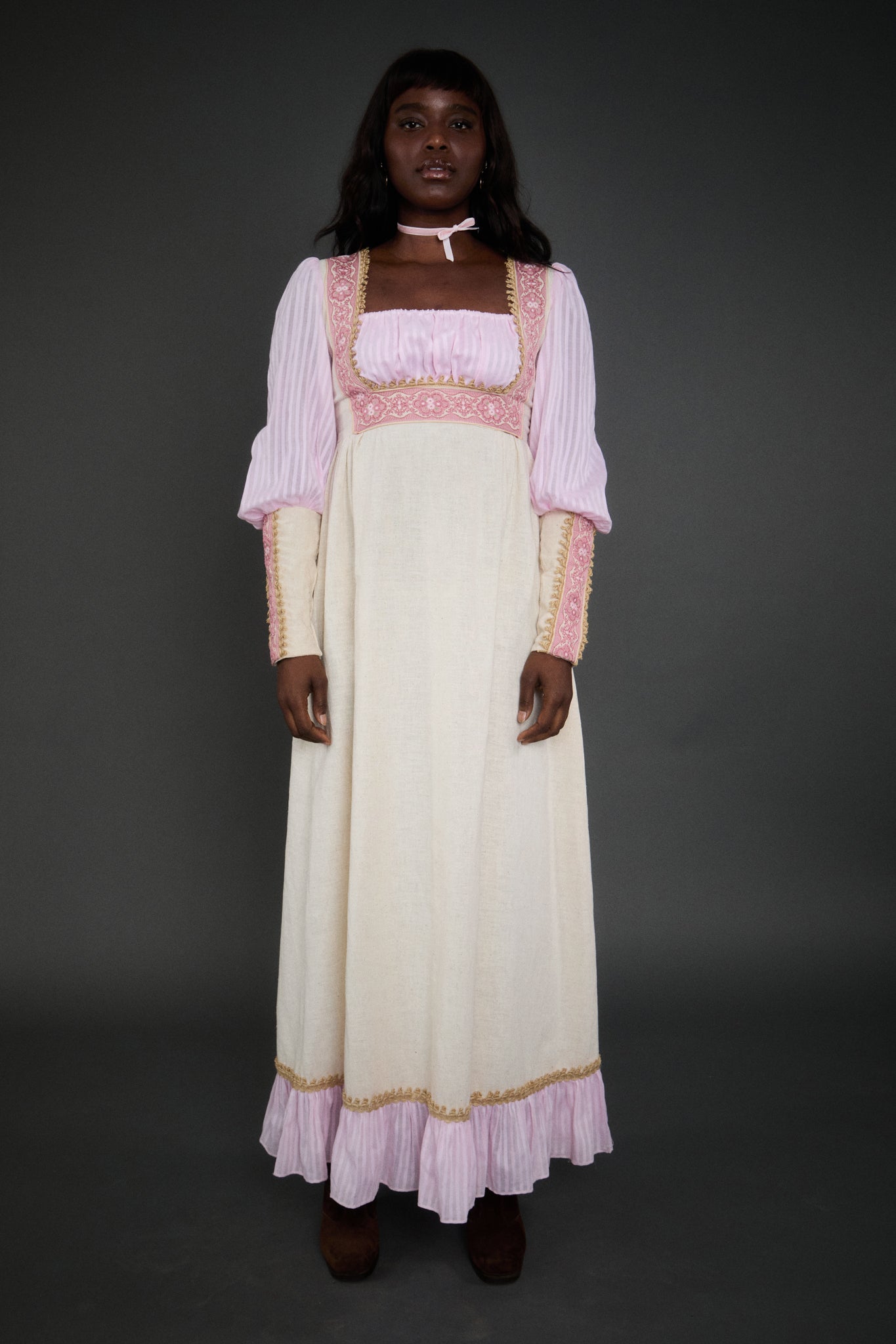 linen vintage dress Brown Linen Midi Dress with Vintage Pleated Front for Elegant Style YLISTYLE